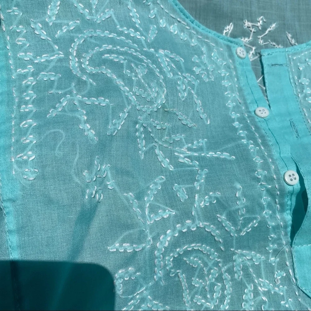 🐚 AQUA BLUE WHITE EMBROIDERED BEACH COVERUP! - Picture 10 of 13